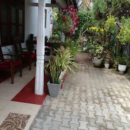 Gem Villa Weligama Buitenkant foto
