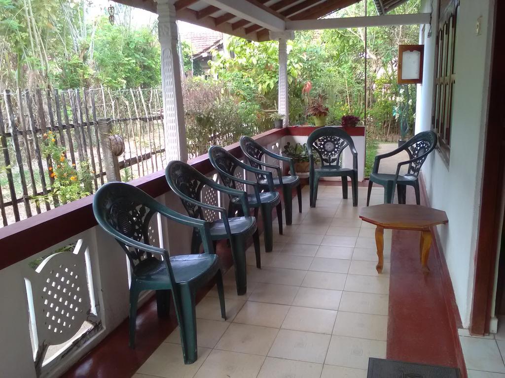 Gem Villa Weligama Buitenkant foto
